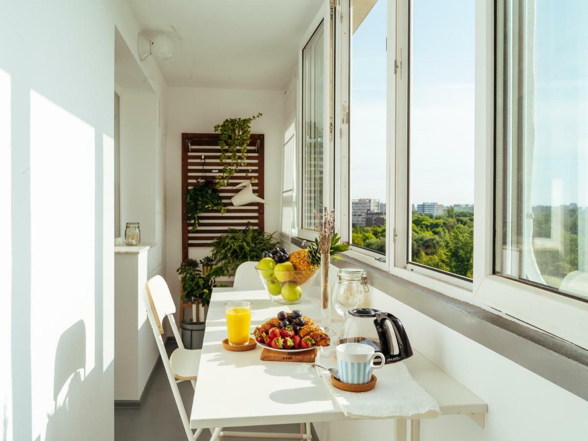 Parklake Design Apartment - Fabulous View - Netflix Бухарест Экстерьер фото
